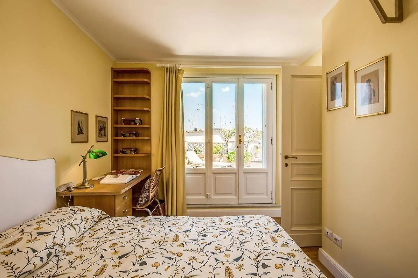 Apartment Attic With Terrace Overlooking St Peters Basilica Rome